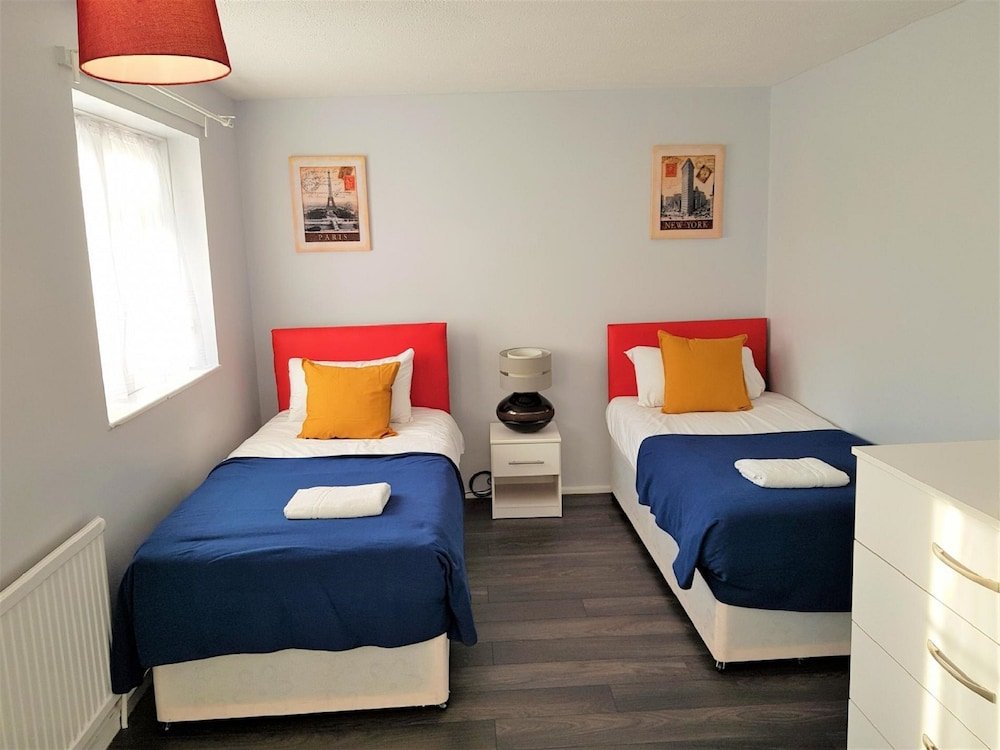 Фото Poynters House - Huku Kwetu Luton