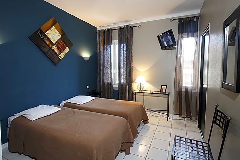 Фото Adonis Sanary Grand Hotel des Bains