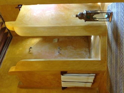 Фото Kijani Hotel