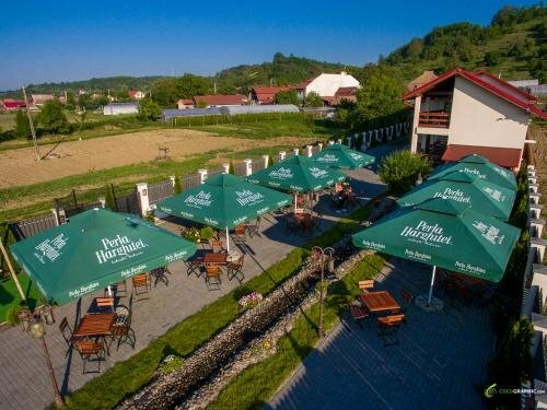 Гостиница Country Court в Муреше