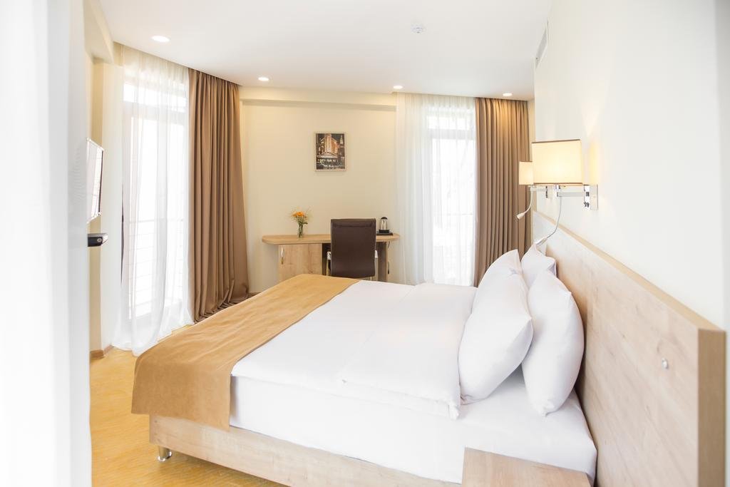 Фото Bridge Hotel Tbilisi