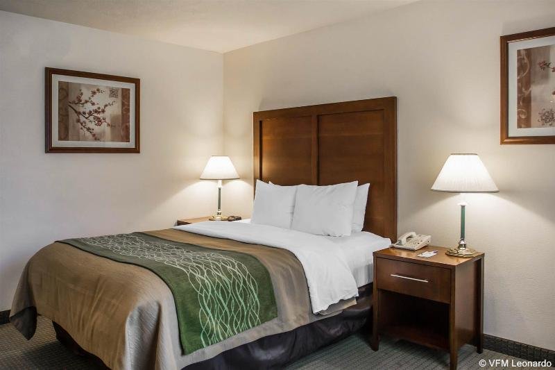 Фото Comfort Inn & Suites Lancaster Antelope Valley