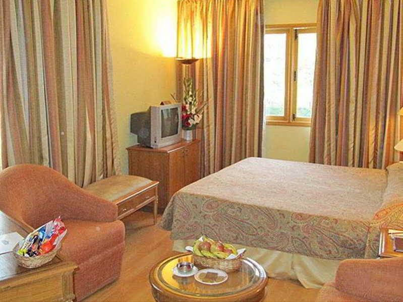 Фото Hotel Ritz Plaza