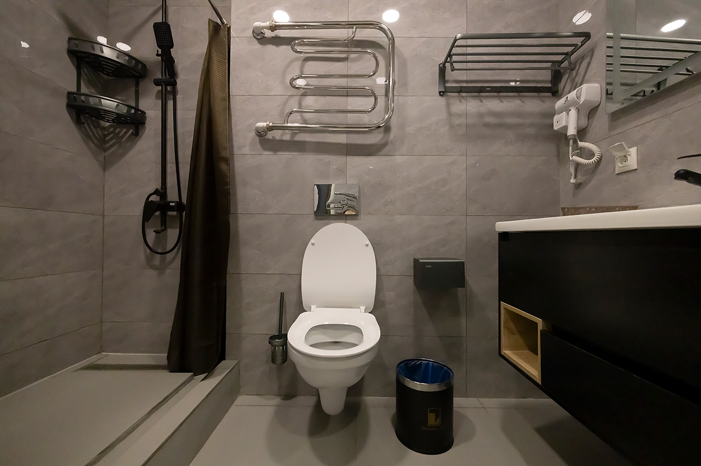 Фото Double L Hotel