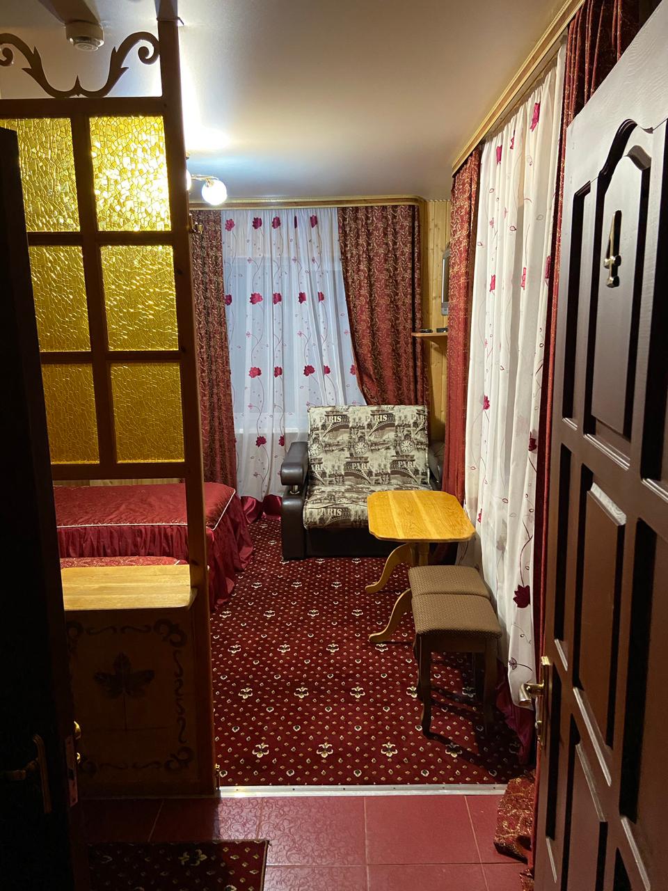 Фото Старый Клён