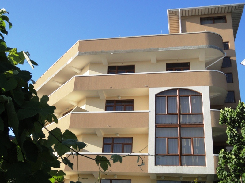 Фото Бризас