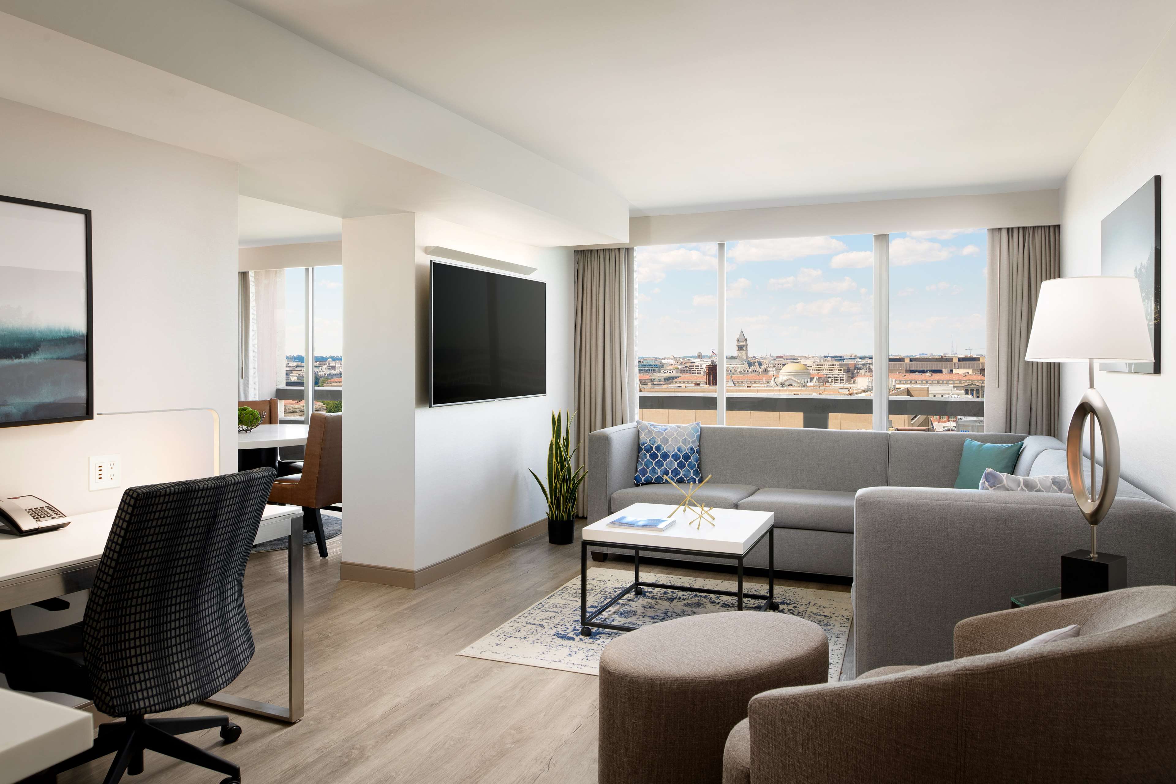 Фото Hilton Washington DC National Mall The Wharf