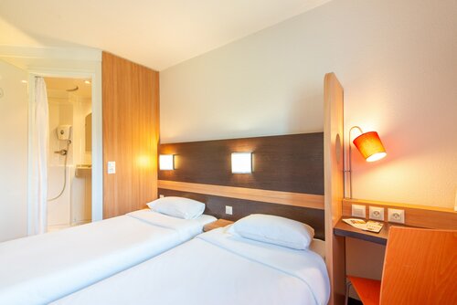 Гостиница B&b Hotel Cholet Nord в Шоле