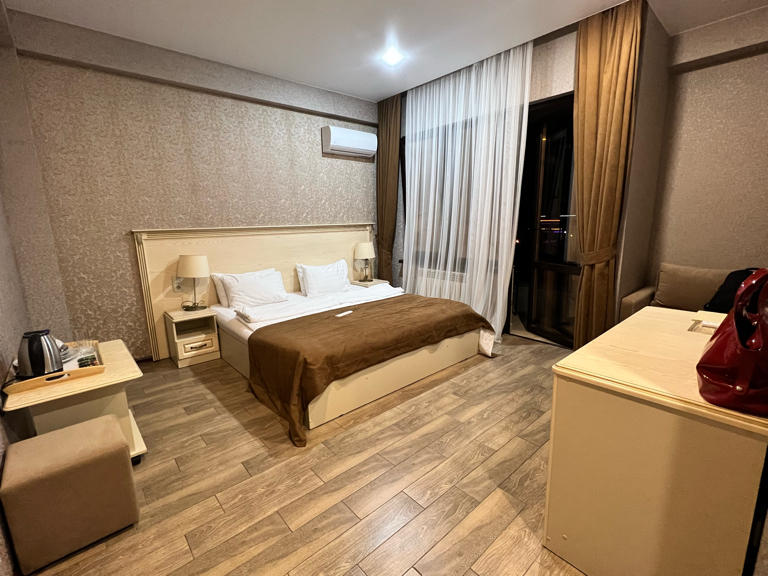 Фото отеля 2