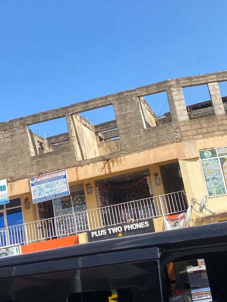 Auto accessories Plus two phones and accesories, Kumasi, photo