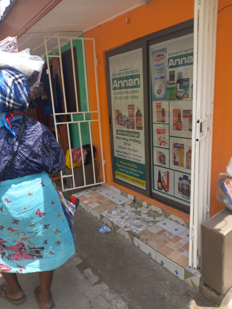 Pharmacy Annan, Accra, photo