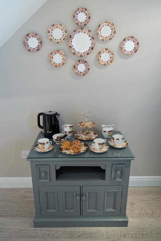 Фото John R's Bed & Breakfast