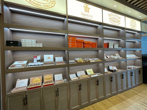 dubai tobacco shop Commercial facility closed in for selling products without digital tax stamp Nad - Smoking accessories shop