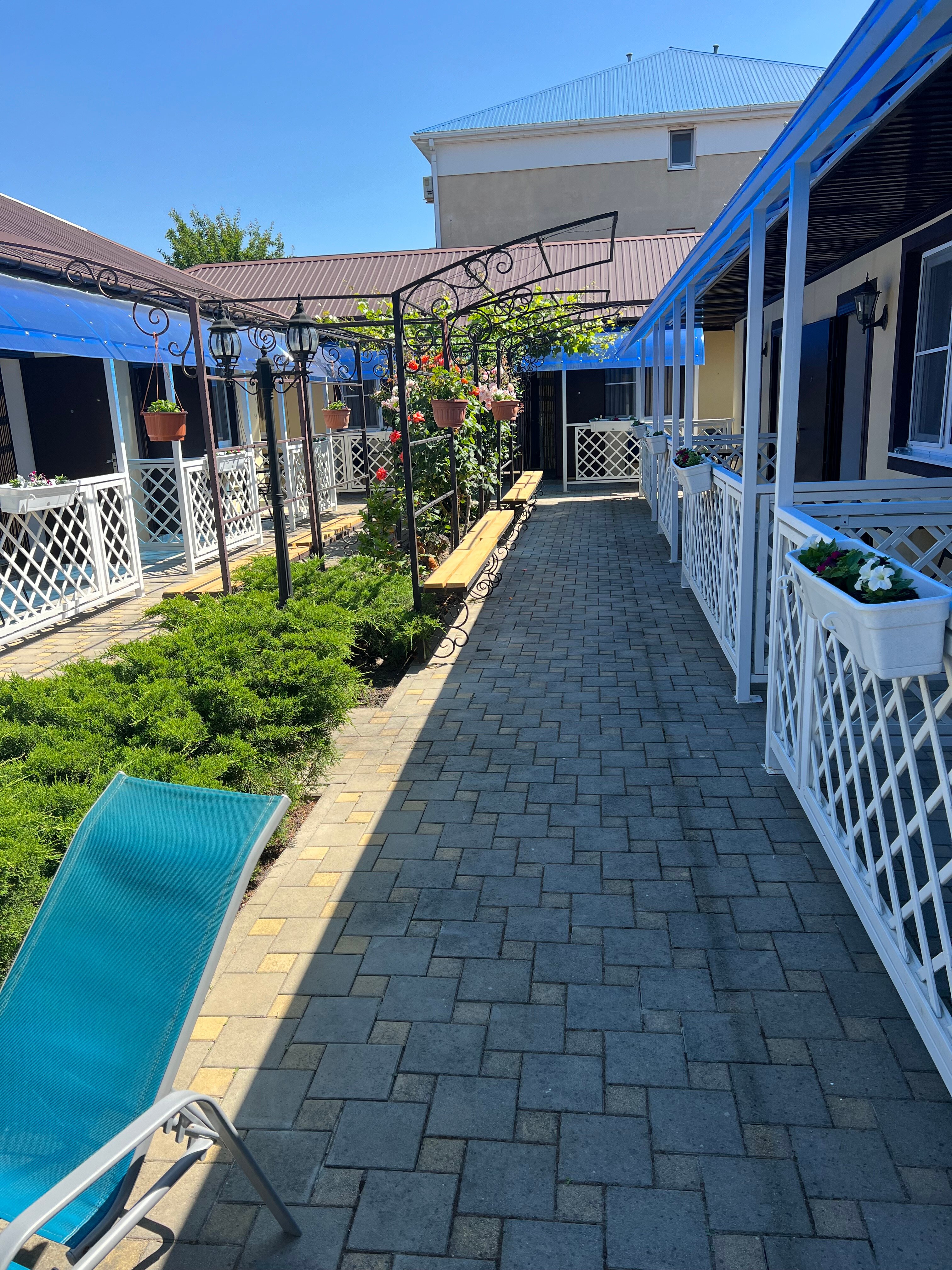 Фото отеля 1