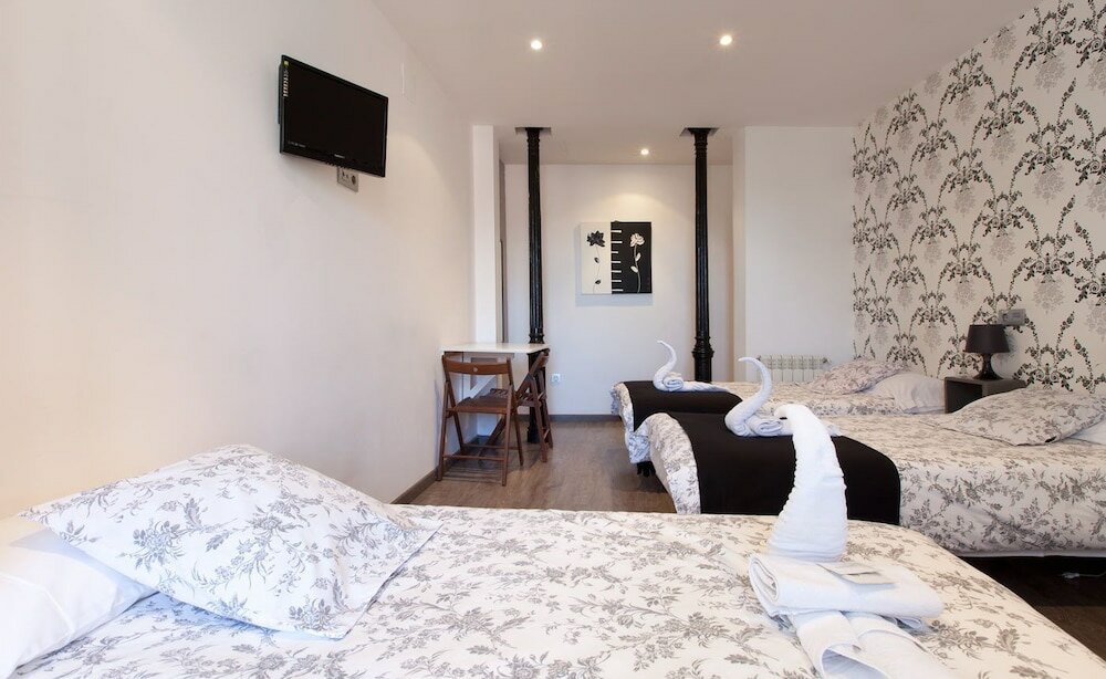 Фото Hostal Abril