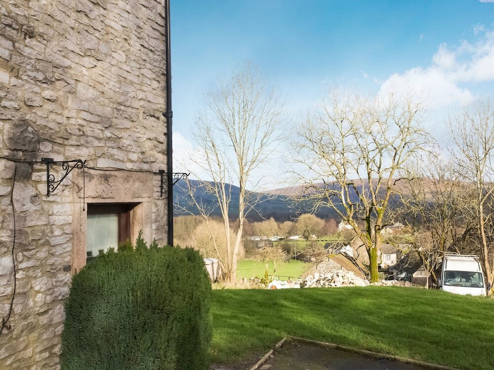 Фото Oyo Ye Olde Bowling Green Inn