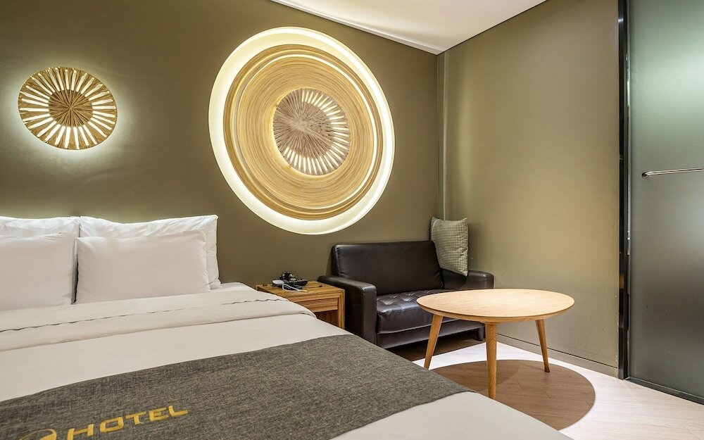 Фото Bucheon Renee