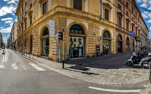 Maison Pitti Florence