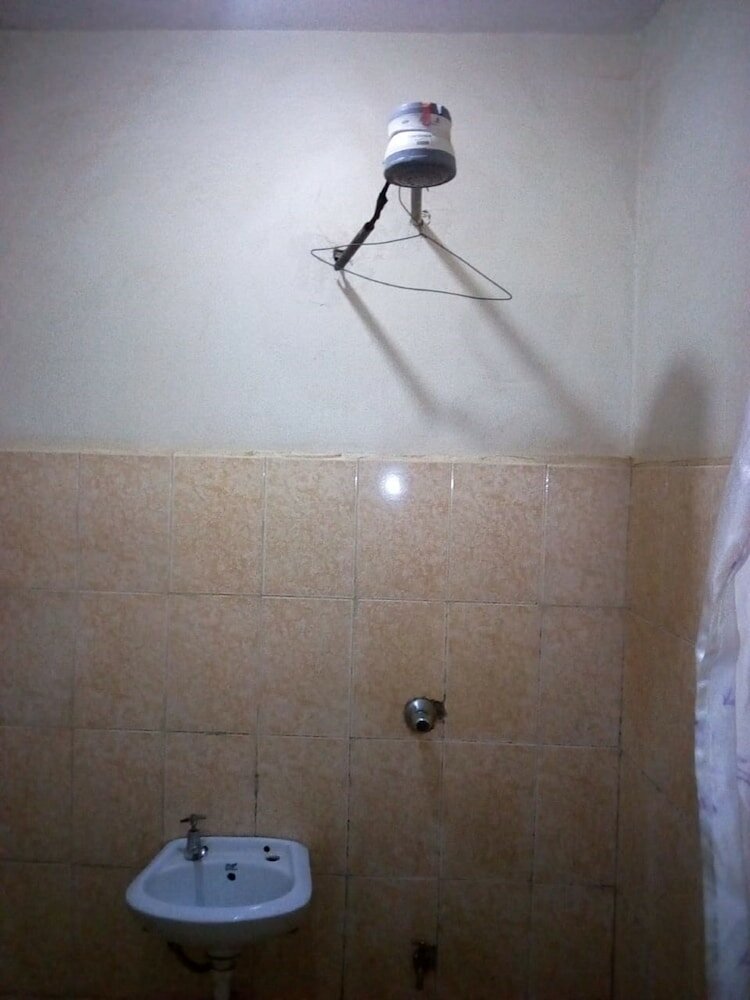 Фото Chrisam Hotel