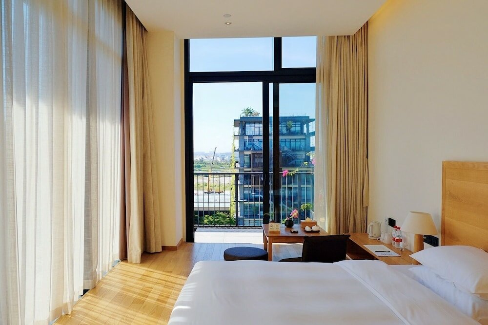 Фото Taihua Wutong Hotel