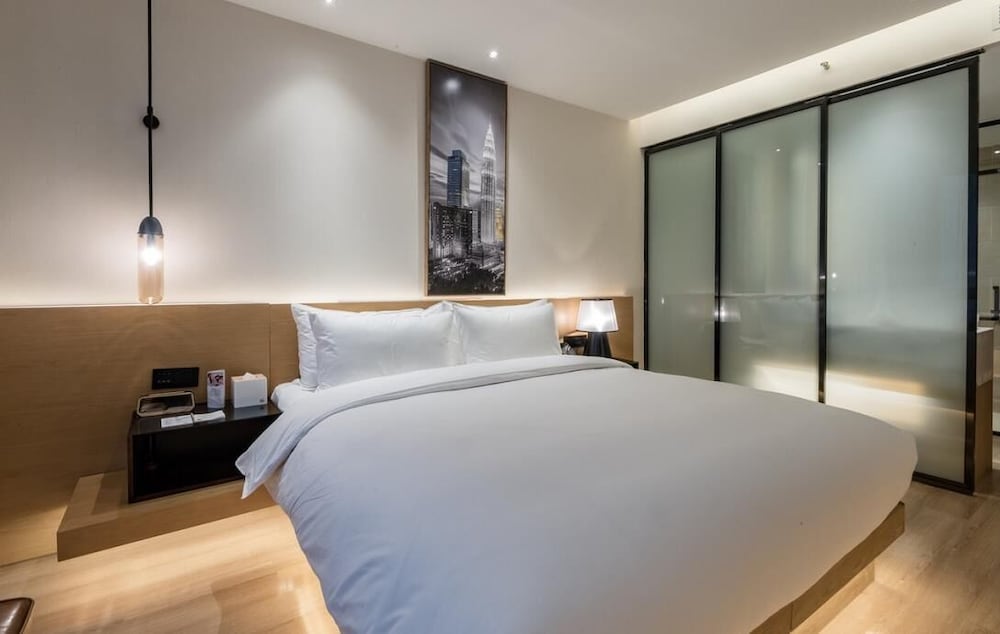 Фото Quality Hotel Chengdu