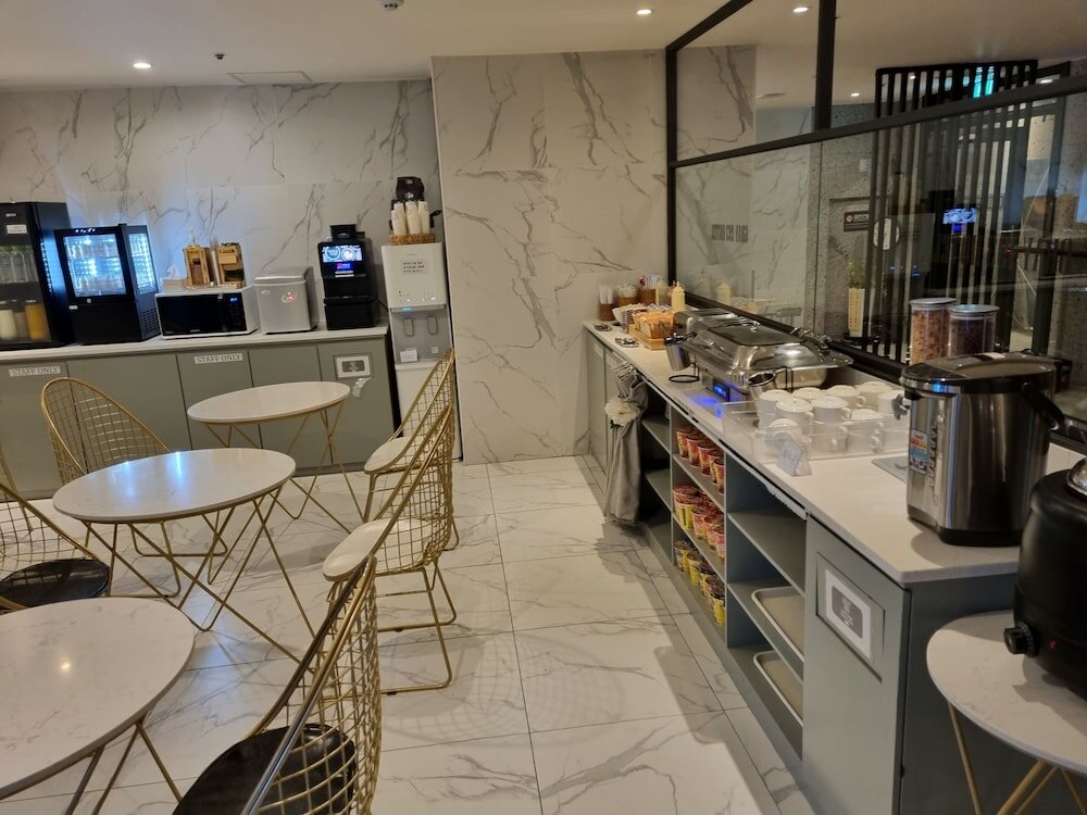 Фото Gray 193 Hotel