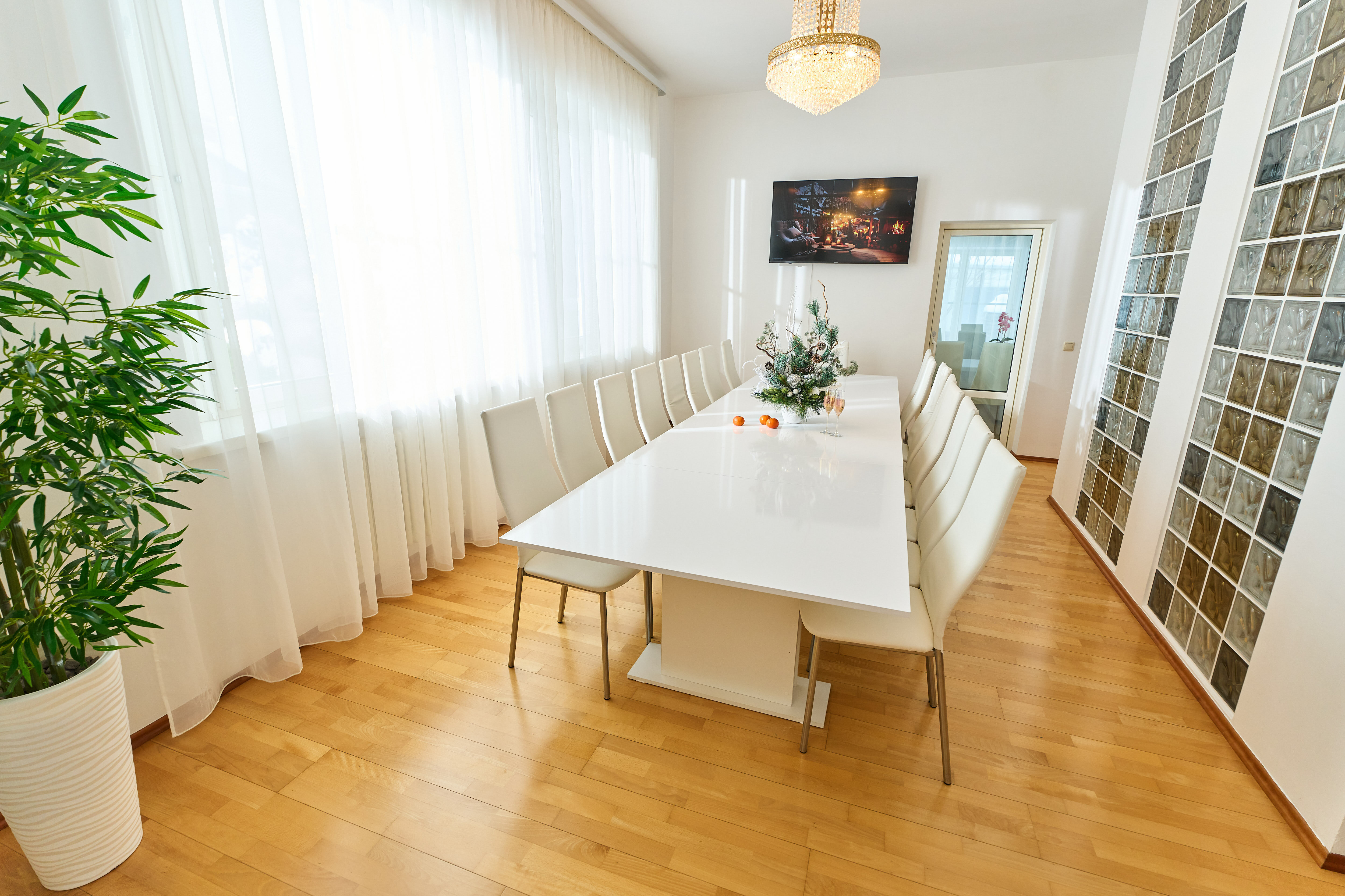 Фото White Luxe Villa