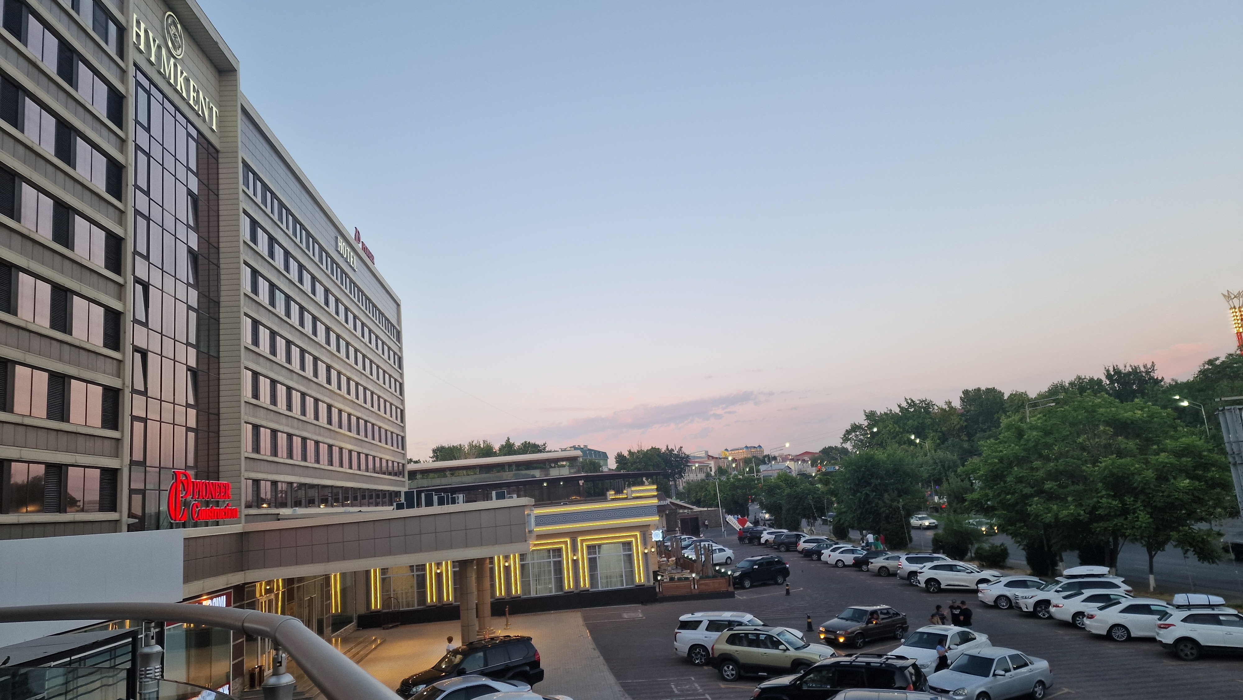 Фото Shymkent Grand Hotel