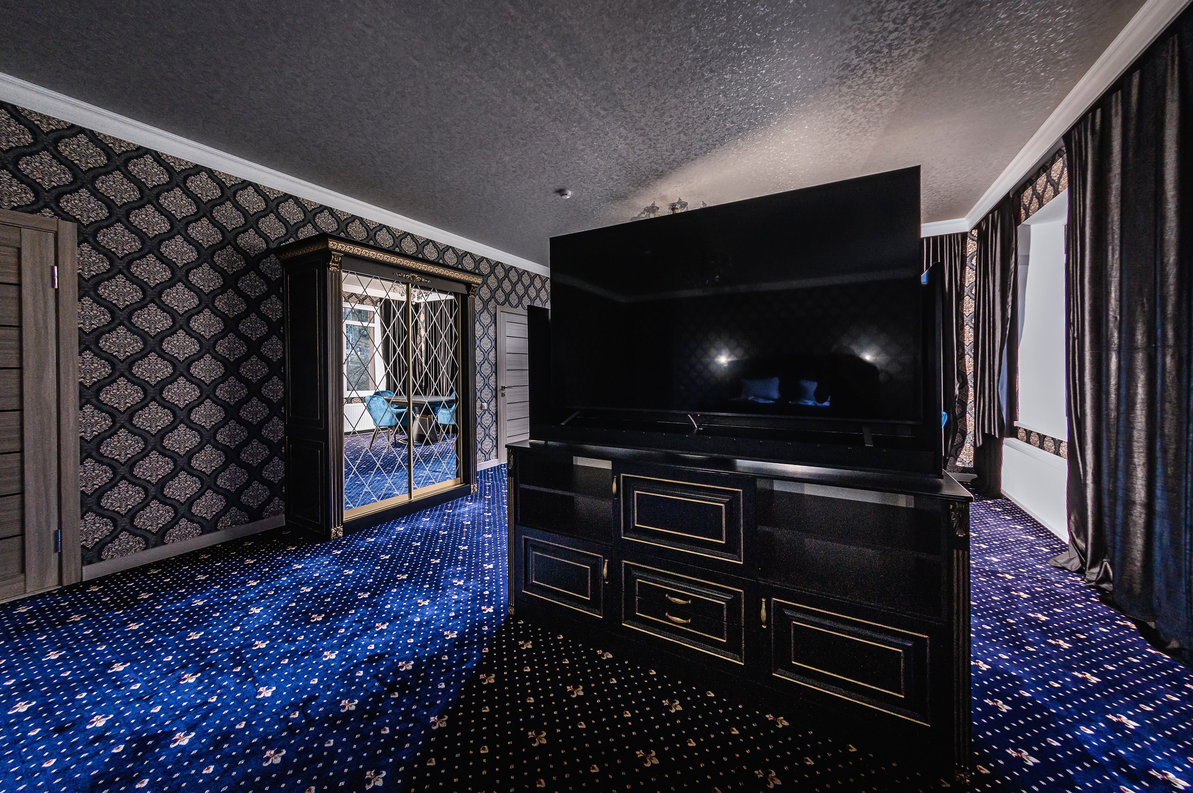 Фото Алёлина Хата