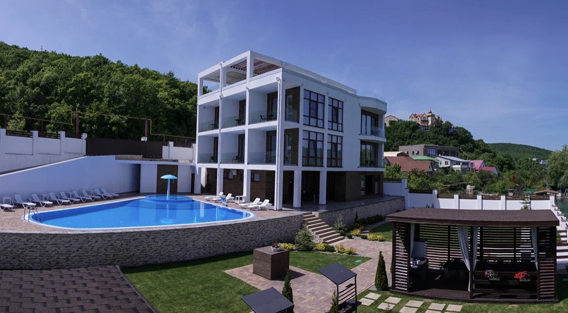 Фото отеля 2