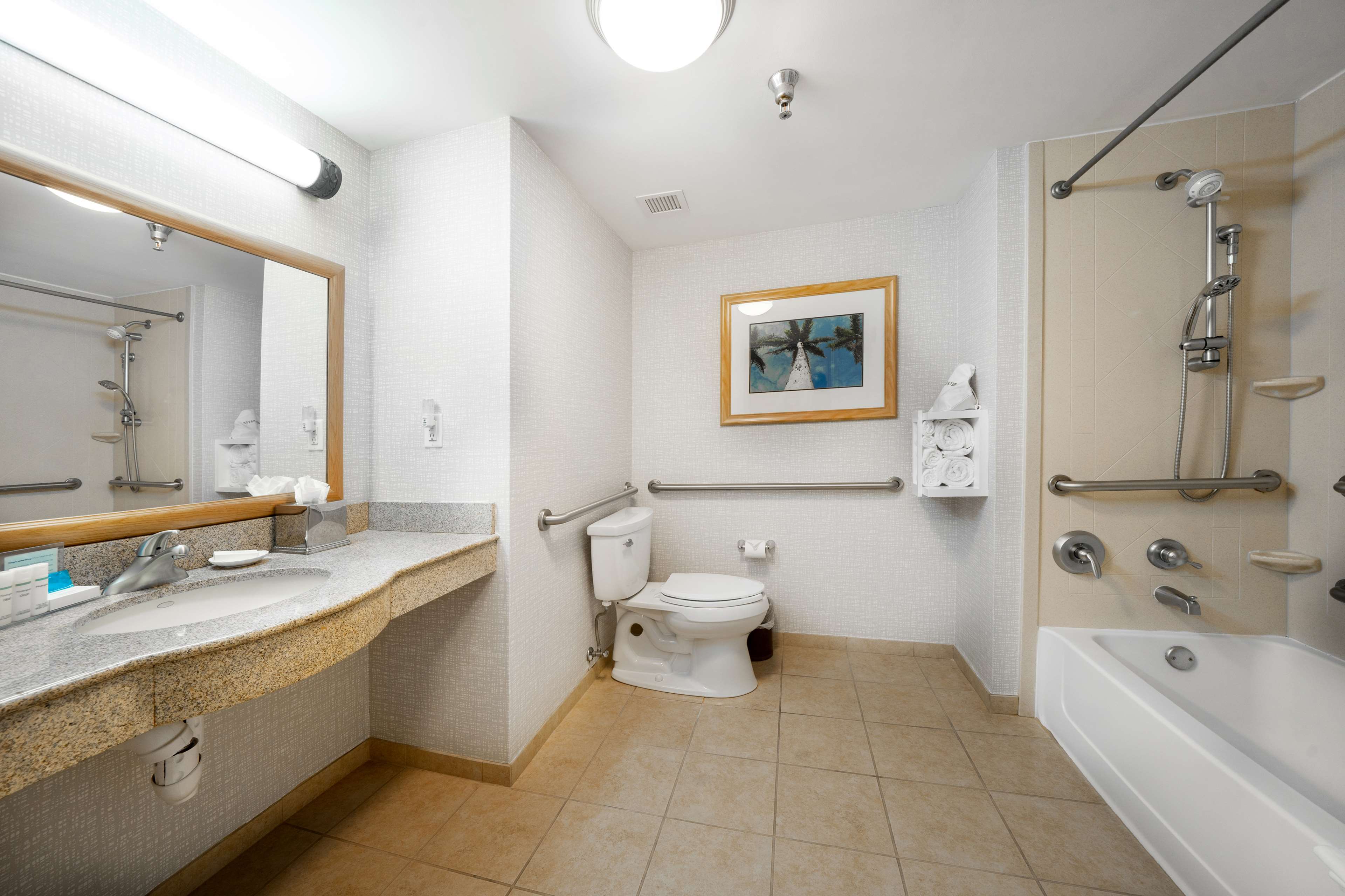 Фото Hampton Inn And Suites Madera