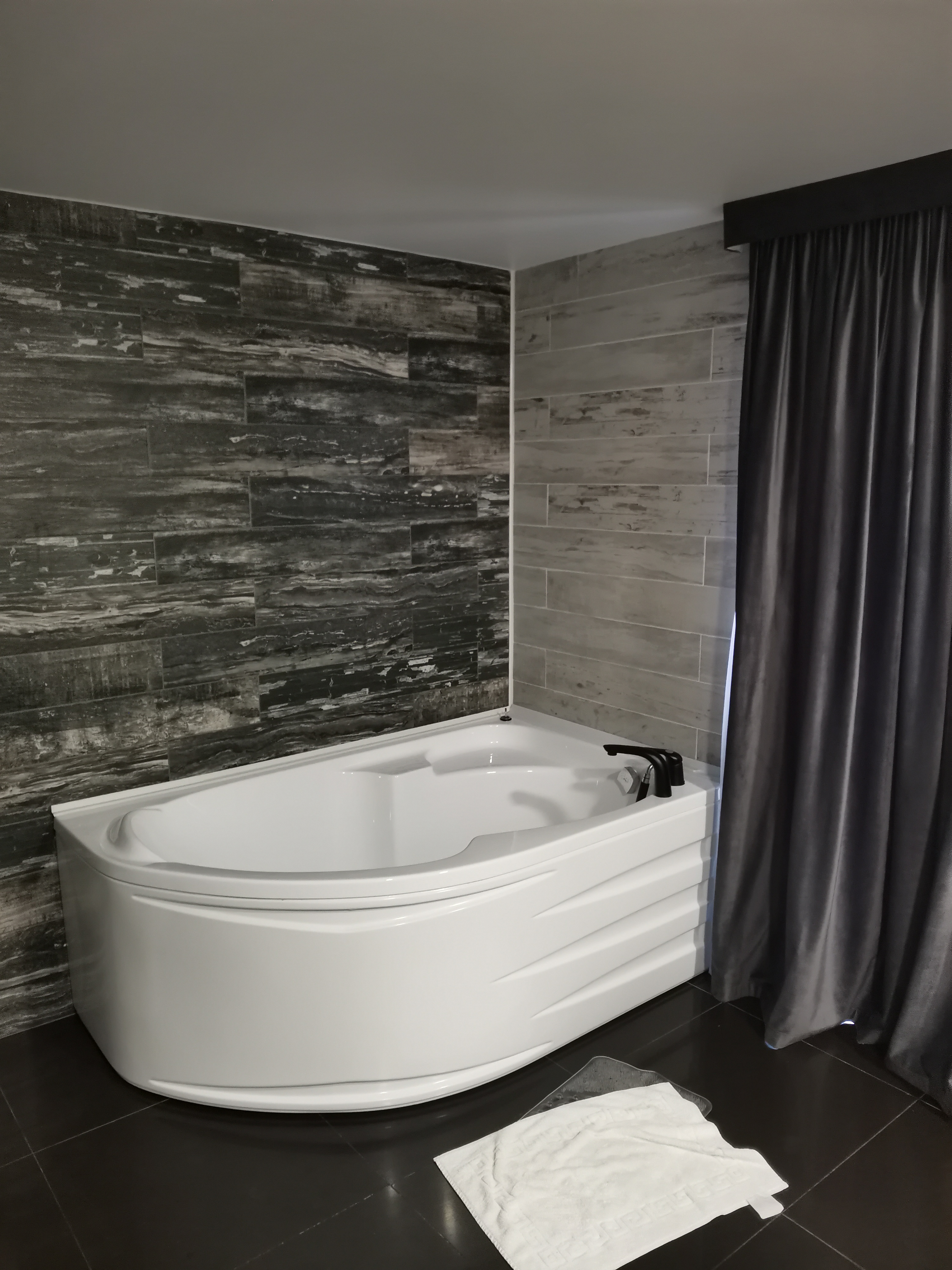 Фото Мартон Лидер