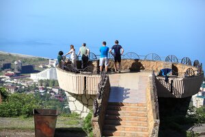 Средняя смотровая площадка (Autonomous Republic of Abkhazia, Town of Gagra, Cherkess Street), observation deck