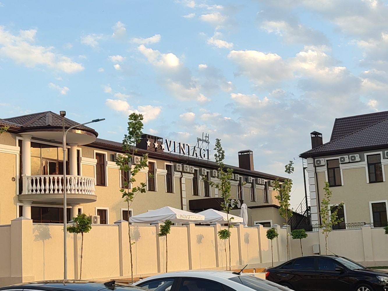 Фото отеля 2