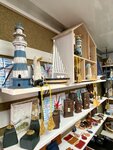 Лавка у Маяка (Makarovskaya Street, 2А), tienda de regalos y souvenirs