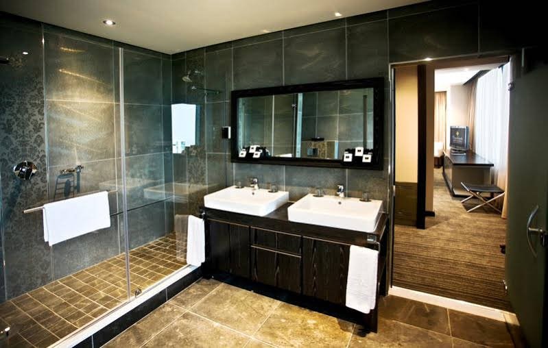 Фото Coastlands Umhlanga Hotel and Convention Centre