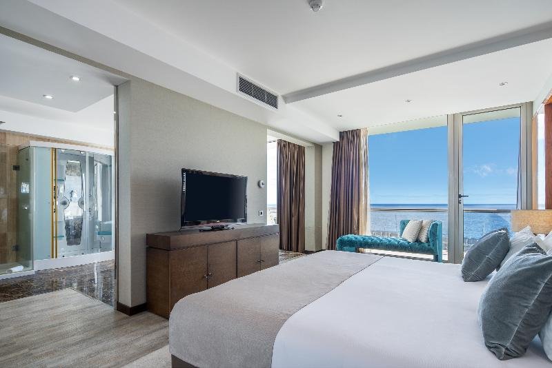 Фото Angra Marina Hotel