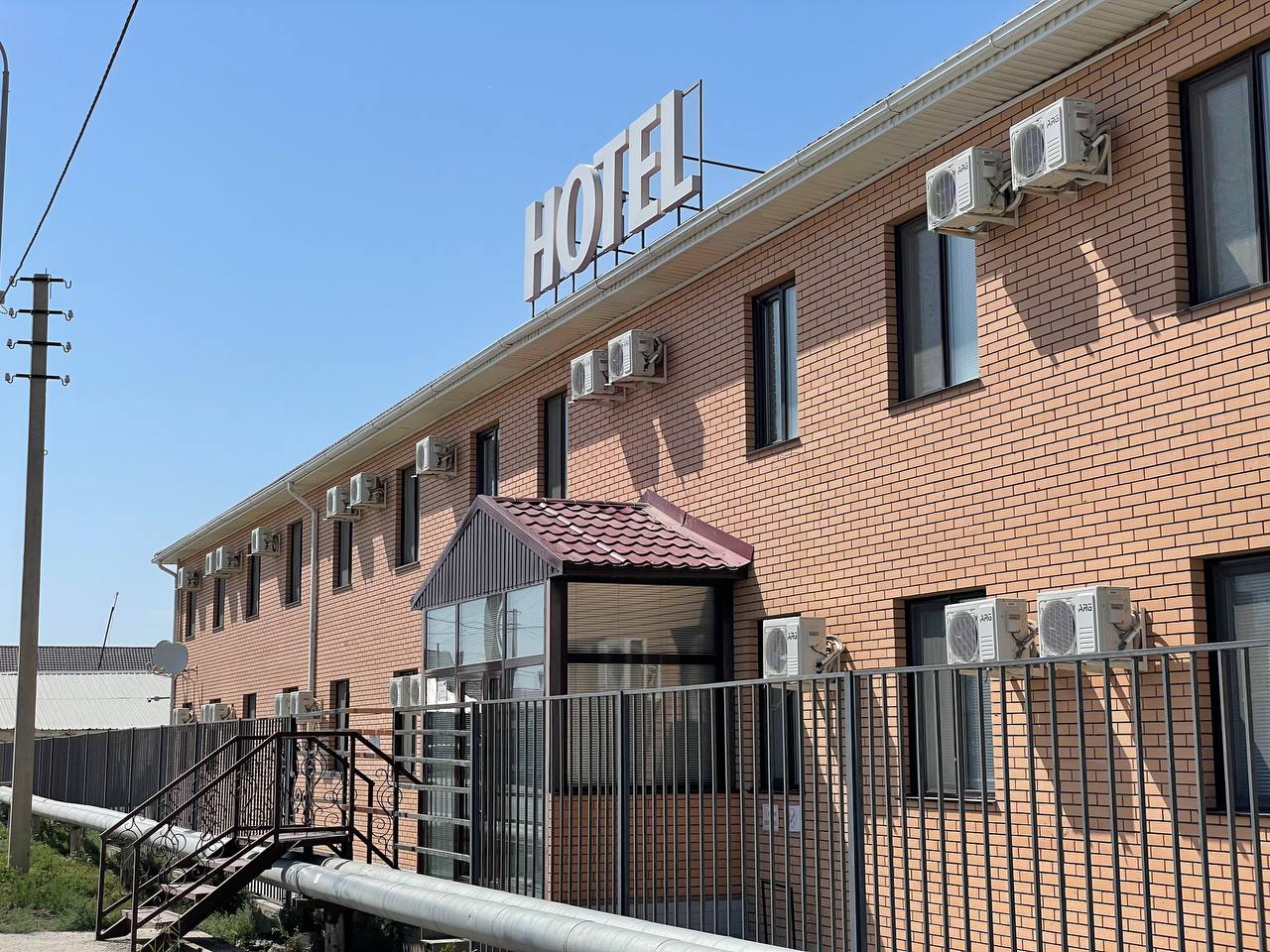 Фото отеля 1