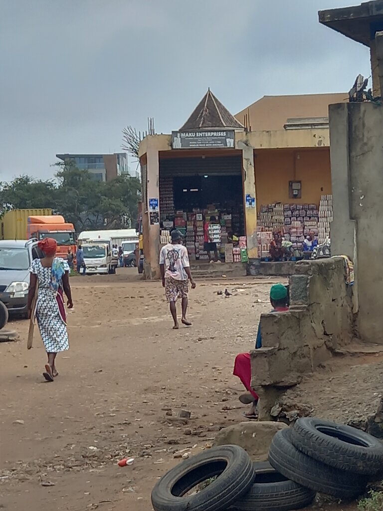 Soft drinks bar Maku ent, Accra, photo