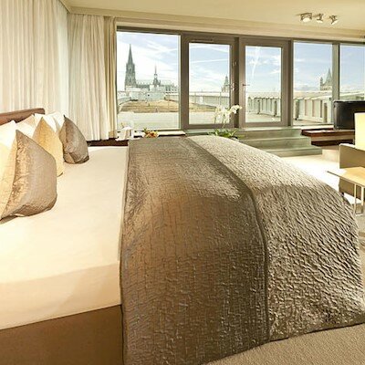 Фото Dorint Hotel am Heumarkt Cologne