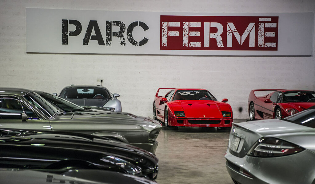 Car factory Parc Ferme, Dubai, photo