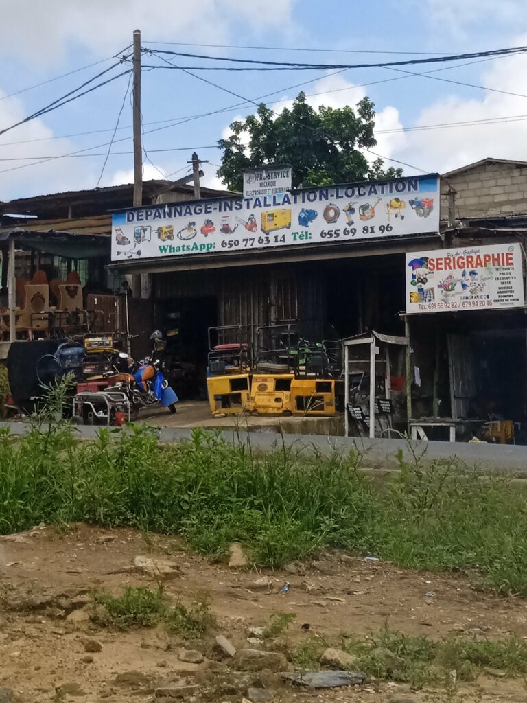 Installation works M2b Energie SARL, Douala, photo