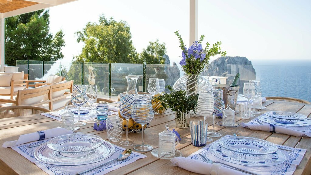 Clothing store 100% Capri, Dubai, photo