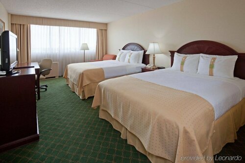 Гостиница Holiday Inn Winnipeg South в Виннипеге