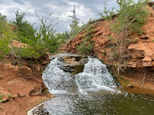 Waterfall (Orenburgskiy rayon, reka Chyornaya), waterfall