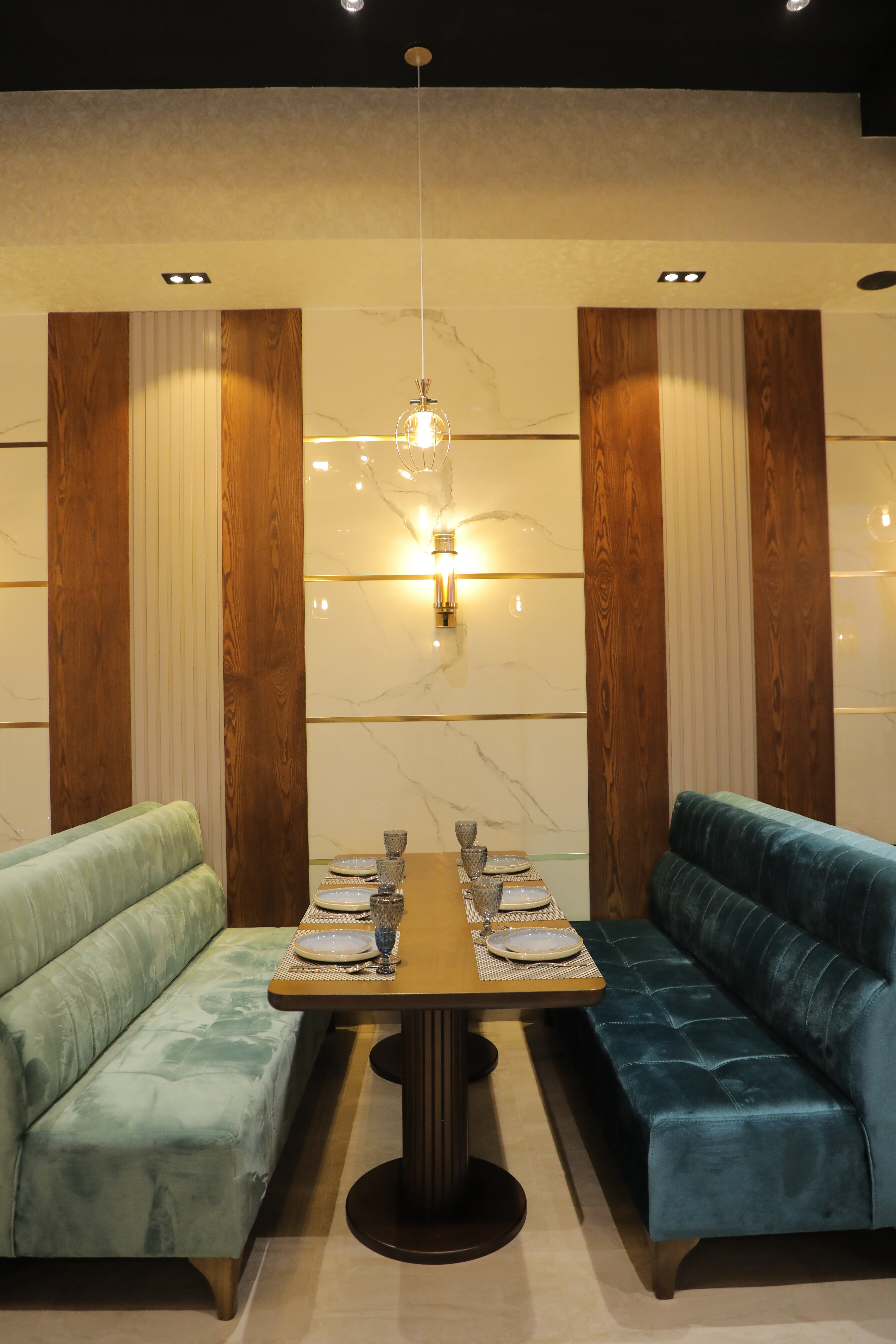 Фото Brick House