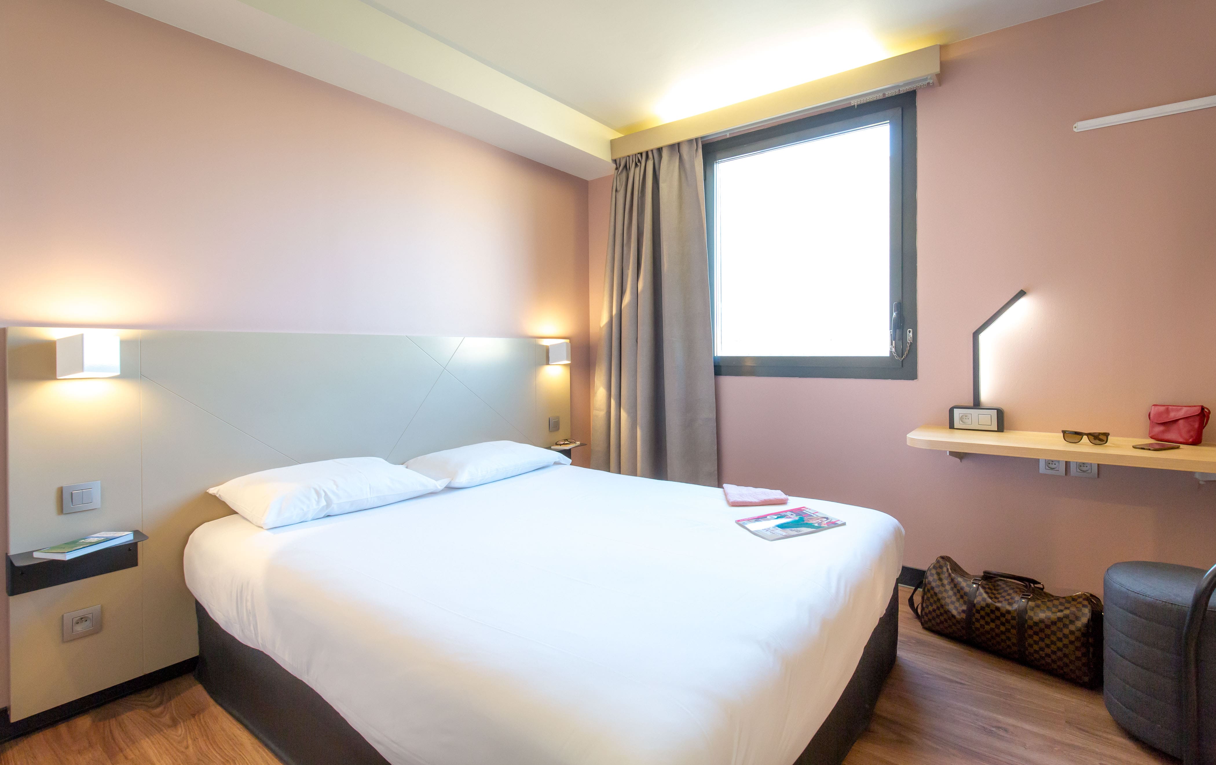 Фото B&b Hotel Marseille Centre La Timone