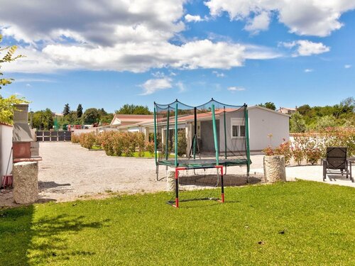 Гостиница Garden-view Holiday Home in Banjole near Beach & Boat Excursions
