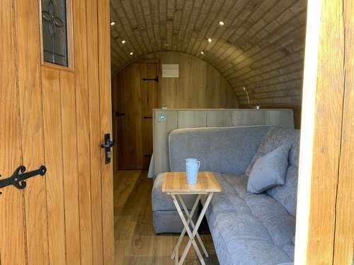 Жильё посуточно Cosy Heated Luxury Glamping pod With Hot Tub!