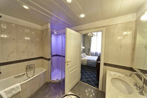 Гостиница Hotel Bristol Palace в Генуе